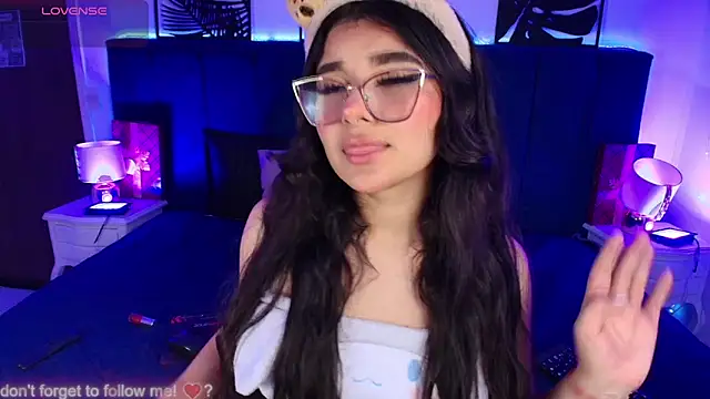 Tifanny grey online show from December 17, 8:13 pm