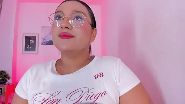 ellamontoya online show from January 13, 12:20 pm