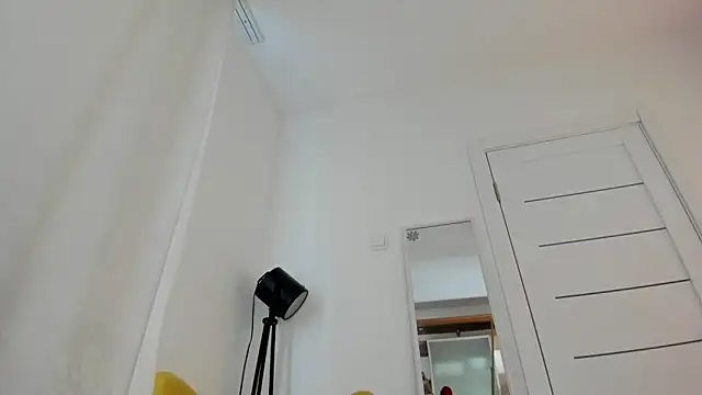 miissblonde online show from May 15, 4:16 am