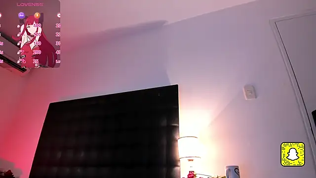 ValenGray online show from May 18, 1:50 pm