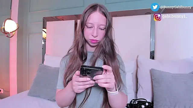 gabi bunny online show from May 19, 6:59 pm