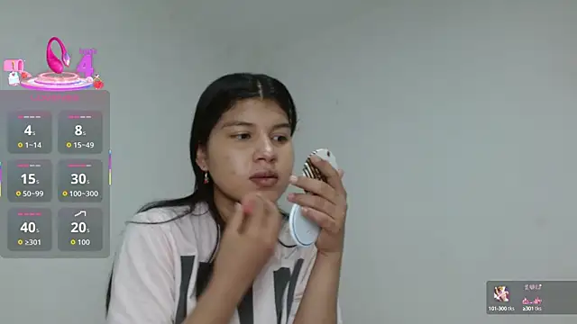 Snapshot of SophiaMeyerst chatting on September 20, 7:01 pm SophiaMeyerst online show from September 20, 7:01 pm