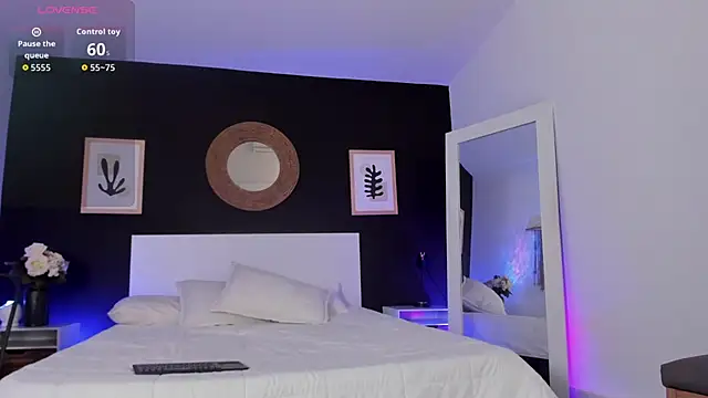 VioletPaket online show from February 27, 3:34 pm