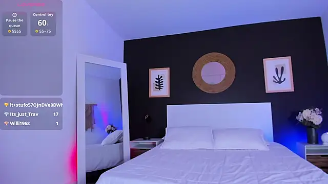 VioletPaket online show from March 26, 1:13 pm