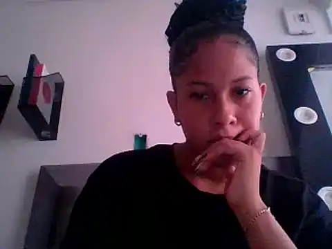 Snapshot of Kitra_New chatting on September 16, 12:57 pm Kitra New online show from September 16, 12:57 pm