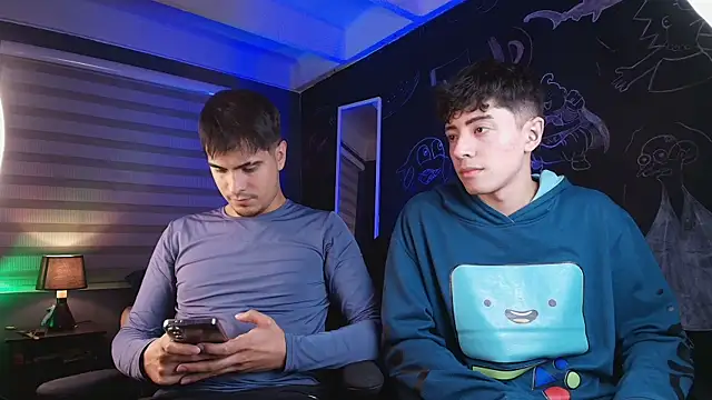 thiago rockwelll online show from April 15, 3:07 am