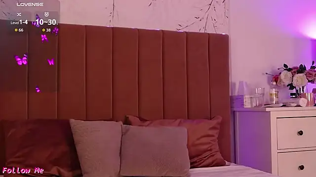 PinkySparks online show from May 4, 6:22 pm