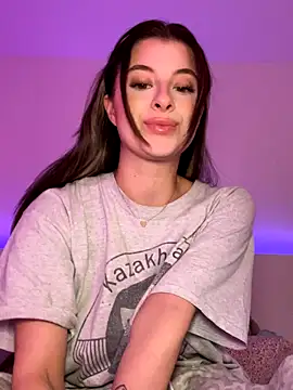 Mia-Minou online show from November 9, 6:59 pm