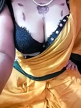 MISS QAYENAT online show from March 29, 5:34 pm