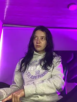Isabella 21x online show from May 4, 12:31 pm