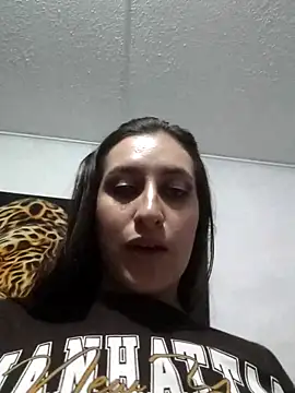 dulccemaria24 online show from May 13, 2:39 am