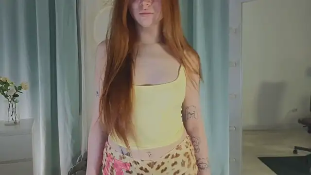 Freckle Diyana online show from March 29, 9:36 pm