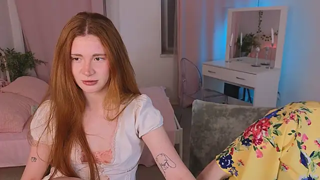 Freckle Diyana online show from July 8, 9:50 pm