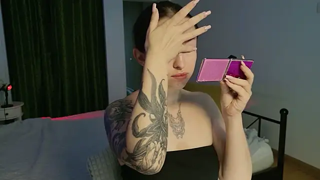 VioletCatt online show from May 24, 5:39 am