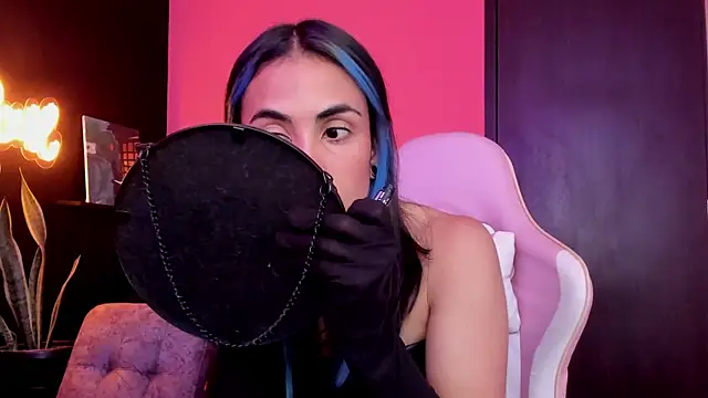 Juanadearco5 online show from October 31, 1:15 pm