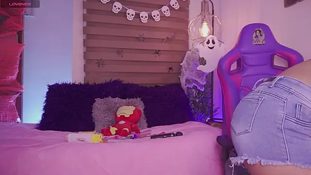 madelyn rose  online show from October 22, 1:54 am