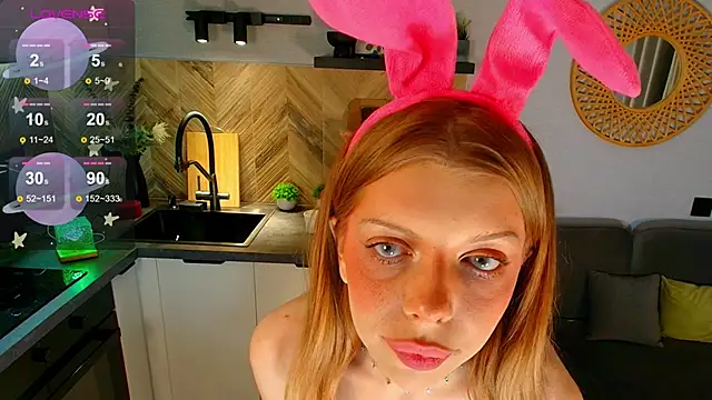 Hannah Carr online show from May 19, 9:33 pm