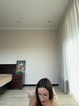 Hott Lolla online show from April 28, 8:18 am