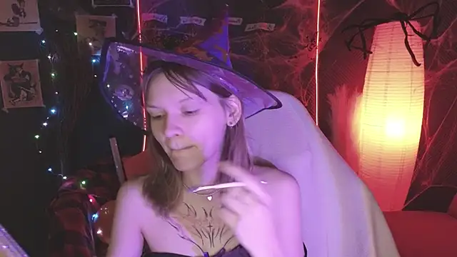 LitaBrom online show from October 20, 2:14 am