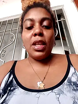 ELLA KELLY online show from May 16, 11:53 am