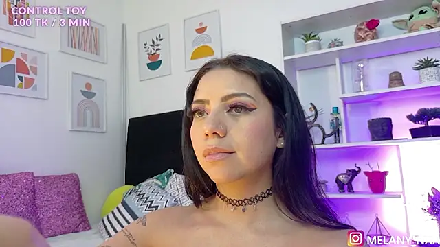 melany naa online show from February 6, 11:30 pm