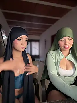 lalilamassu1 online show from February 20, 8:09 pm