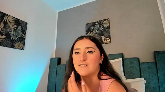 Kathia Morelli online show from May 7, 1:15 pm