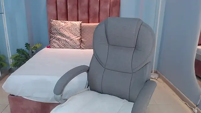 Violetta rainbow online show from November 27, 4:37 am