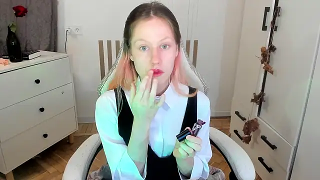 Silly  Milly online show from November 15, 4:52 pm