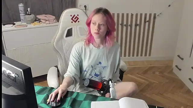 Silly  Milly online show from April 2, 7:33 pm