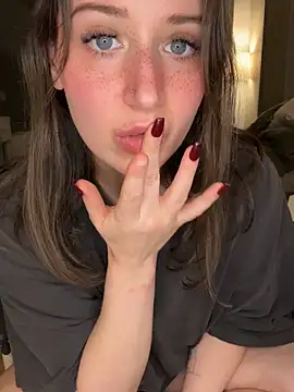 nerdynina online show from January 14, 12:37 am