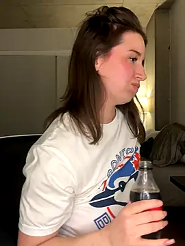 Snapshot of nerdynina chatting on November 2, 12:25 am nerdynina online show from November 2, 12:25 am