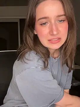 Snapshot of nerdynina chatting on October 29, 12:26 am nerdynina online show from October 29, 12:26 am