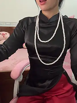    Erin    online show from May 15, 3:32 am