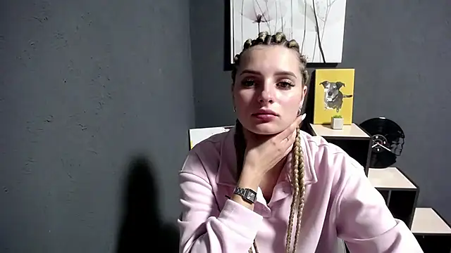 lady olivia  online show from October 14, 3:36 pm