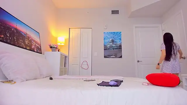 AngieDaniels1 online show from March 18, 4:23 pm