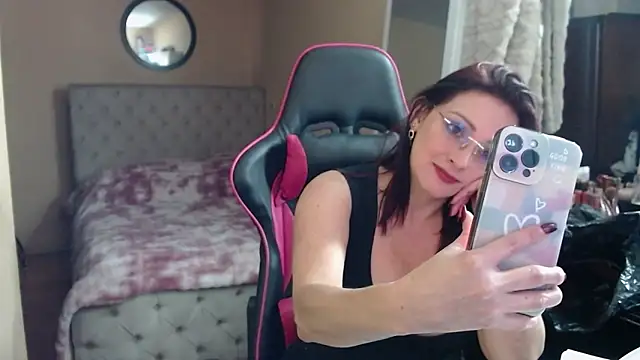 Carol Scottt online show from May 20, 7:22 pm