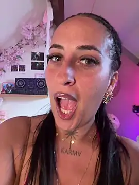 CarolaDrago online show from April 9, 7:36 am