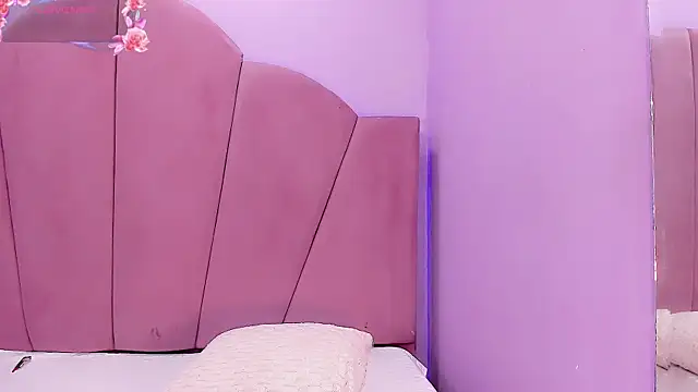 ValeriaAguilar online show from May 12, 11:11 pm