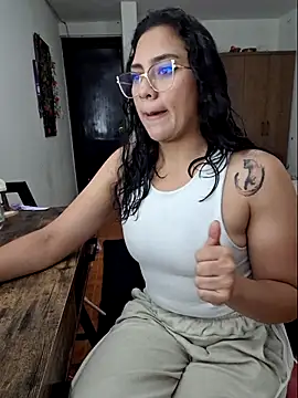 Thaliacooper  online show from November 9, 12:05 am