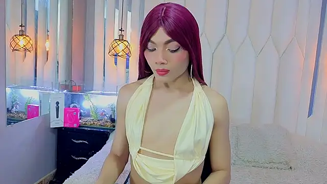 Megan Do Santos online show from May 22, 8:07 pm