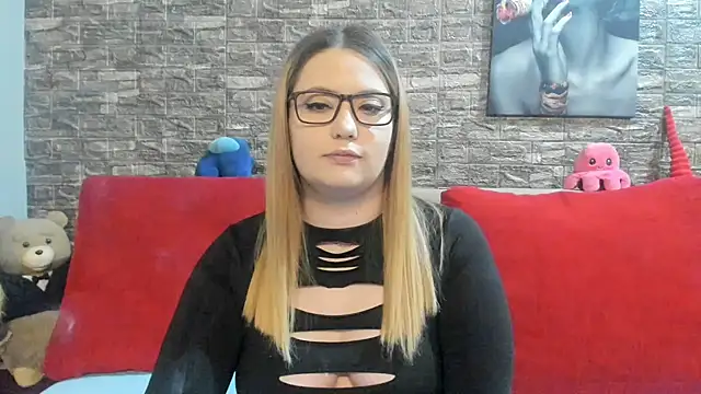 kalindahot online show from February 27, 8:30 pm