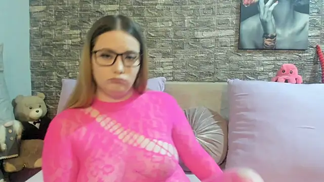 kalindahot online show from May 20, 6:05 pm