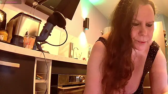 Endrocleia online show from December 15, 1:44 am