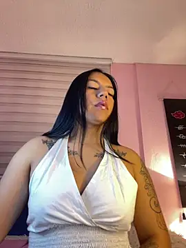 Ivann4 online show from December 19, 1:10 am