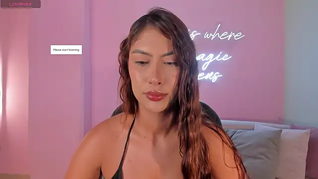 ArianaDumont online show from May 1, 11:13 am