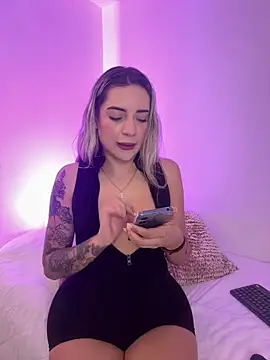 mariablonde  online show from May 1, 12:25 am
