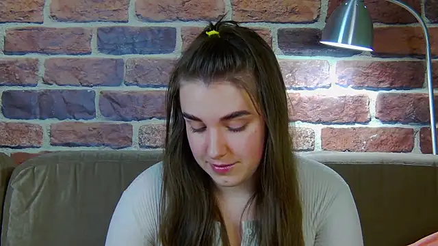 Sofia Hugs online show from March 6, 5:41 pm