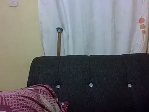 Sweetcecie01 online show from May 10, 9:06 pm