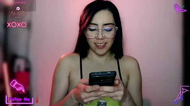 LauGrayJ online show from December 2, 6:48 am